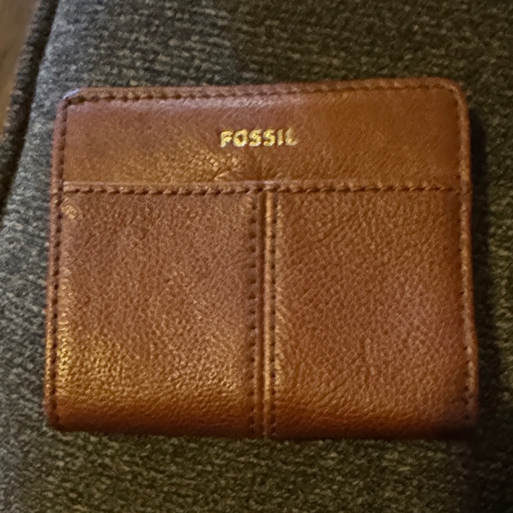 Fossil Tan Leather Card Holder